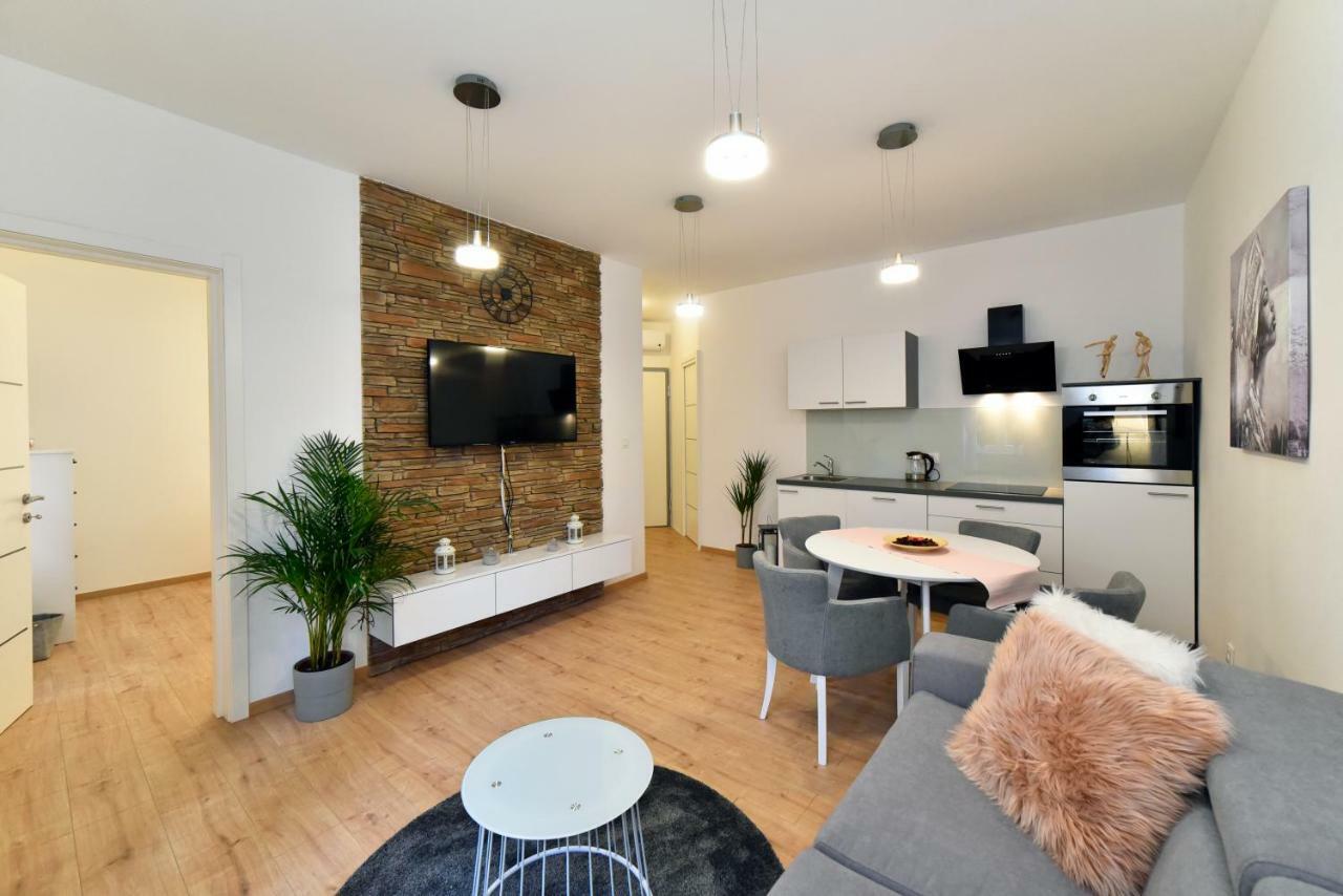 Barbara Apartment Zagreb Buitenkant foto